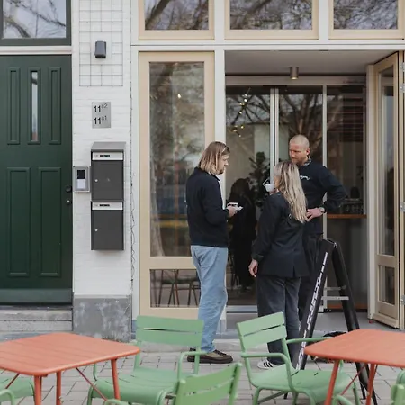 Man Met Bril Koffie Hotel *