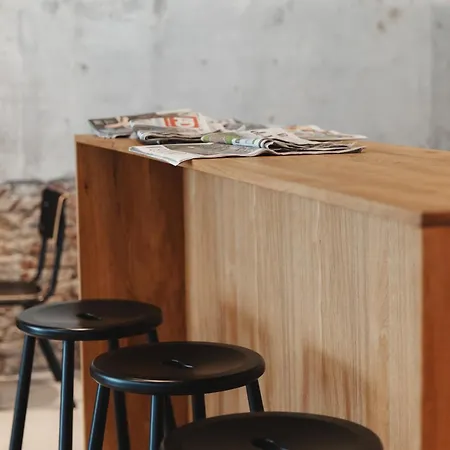 Man Met Bril Koffie Hotel Rotterdam