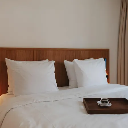 Man Met Bril Koffie Hotel *