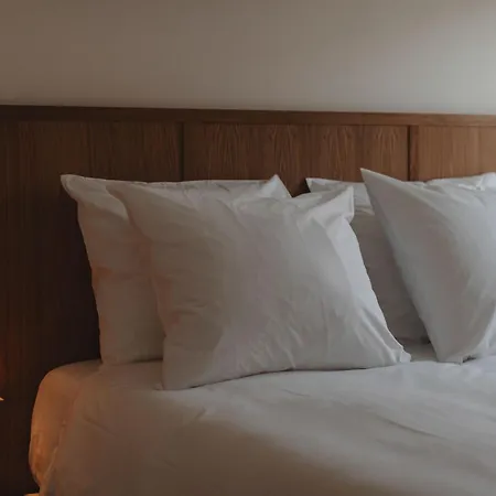 Hotel Man Met Bril Koffie