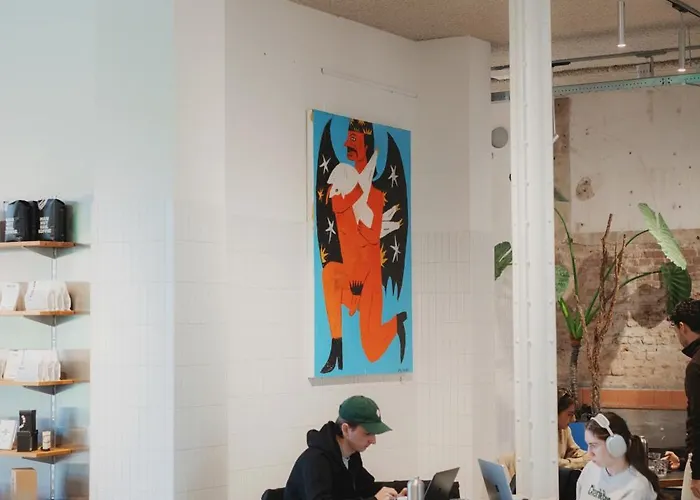 Man Met Bril Koffie Hotel *