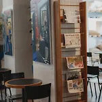 Man Met Bril Koffie Hotel Rotterdam
