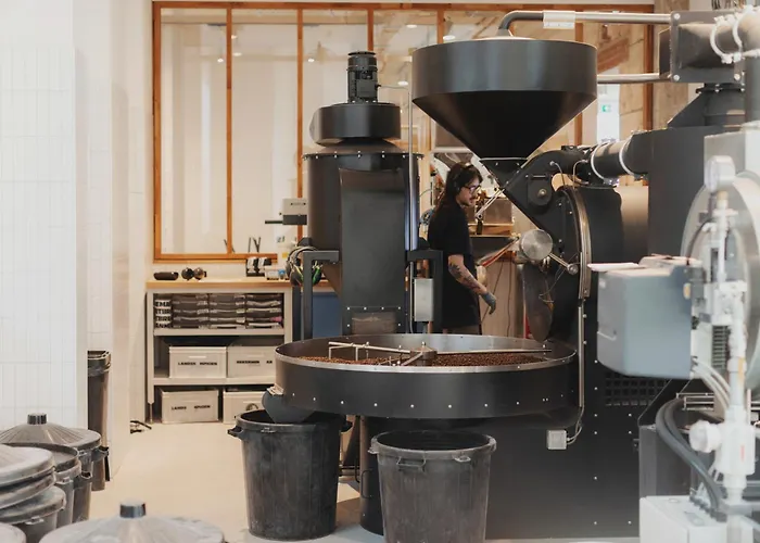 Man Met Bril Koffie *